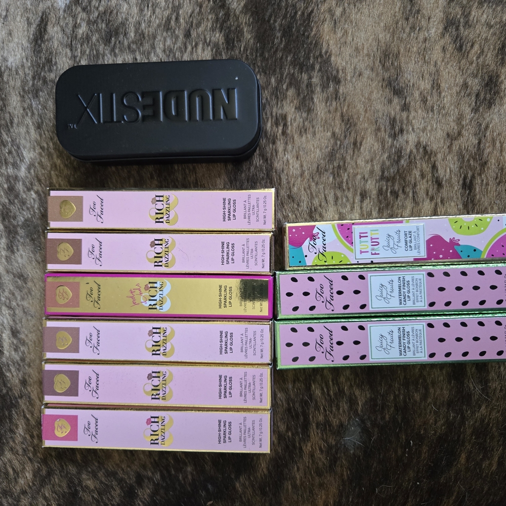 Too Faced Rich & Dazzling Lip Gloss